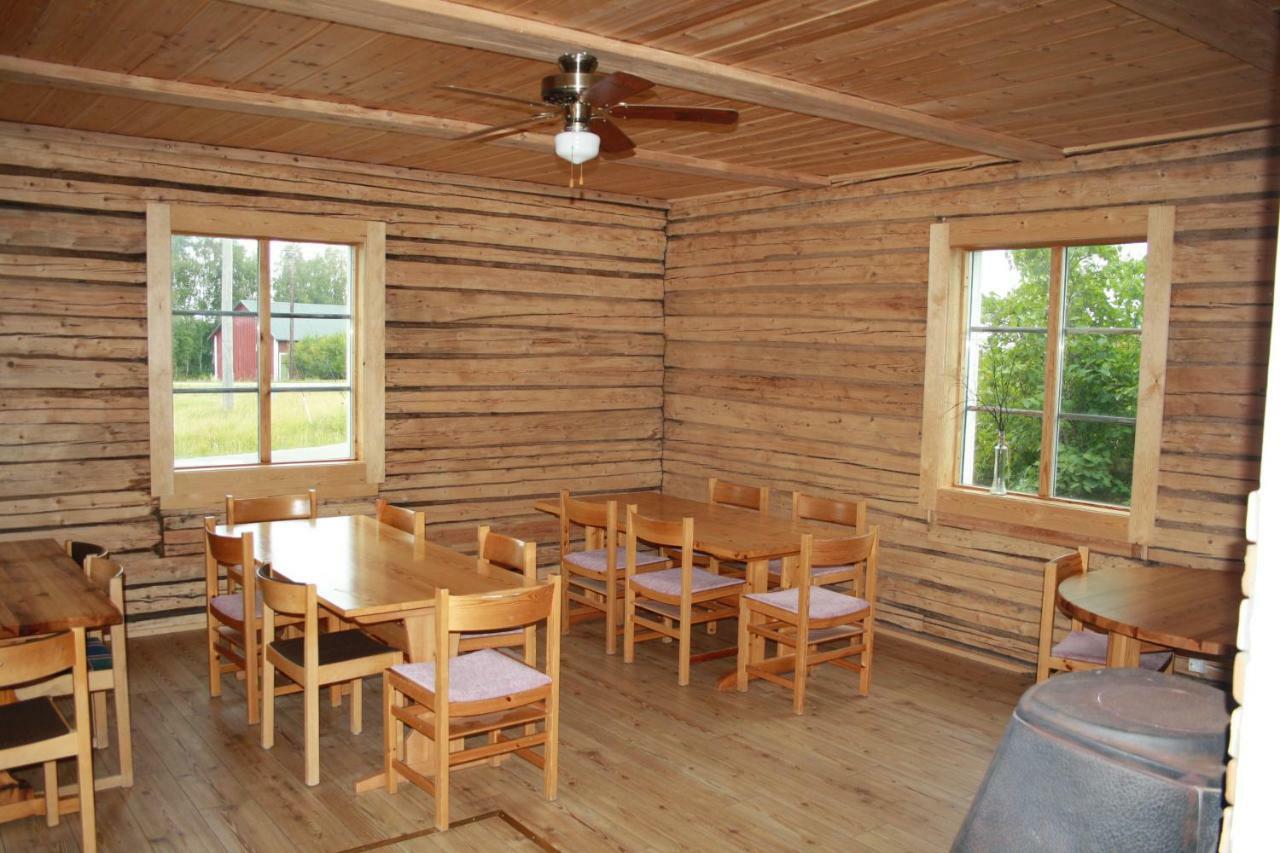Authentic Scandinavian Log House 卡利克斯 外观 照片